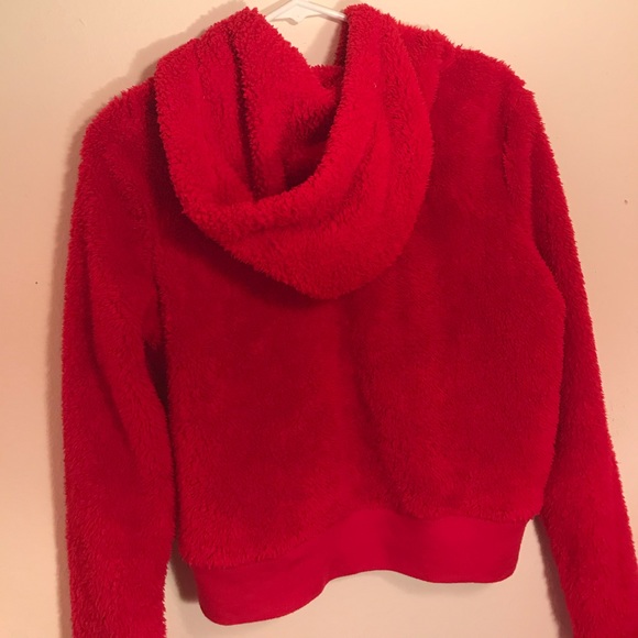 Red faux fur cropped hoddie - Picture 8 of 8